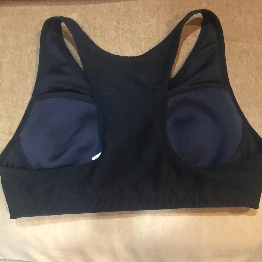 Nike dri-fit black v-neck padded sports bra
